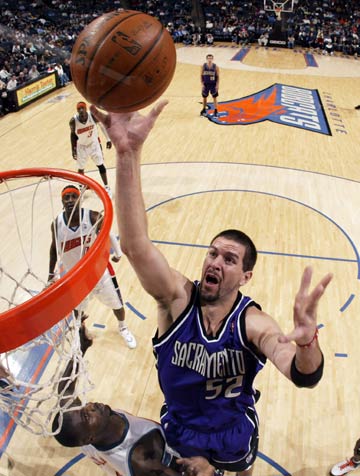 更表现出了 更表现出了