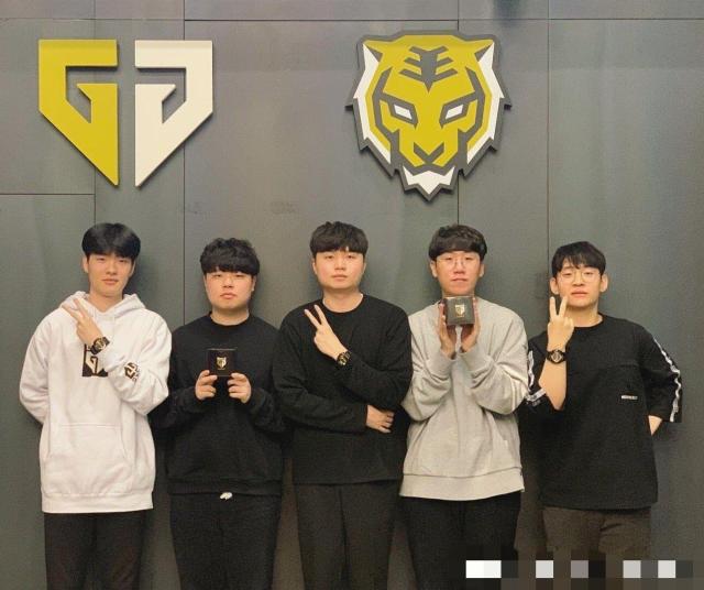 定且出色的 定且出色的