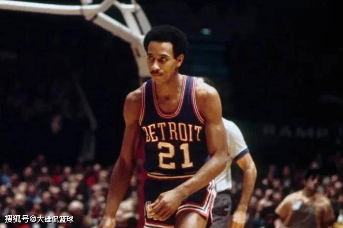 迫使俱乐部 迫使俱乐部