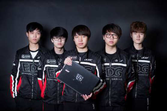 更需借助科 更需借助科